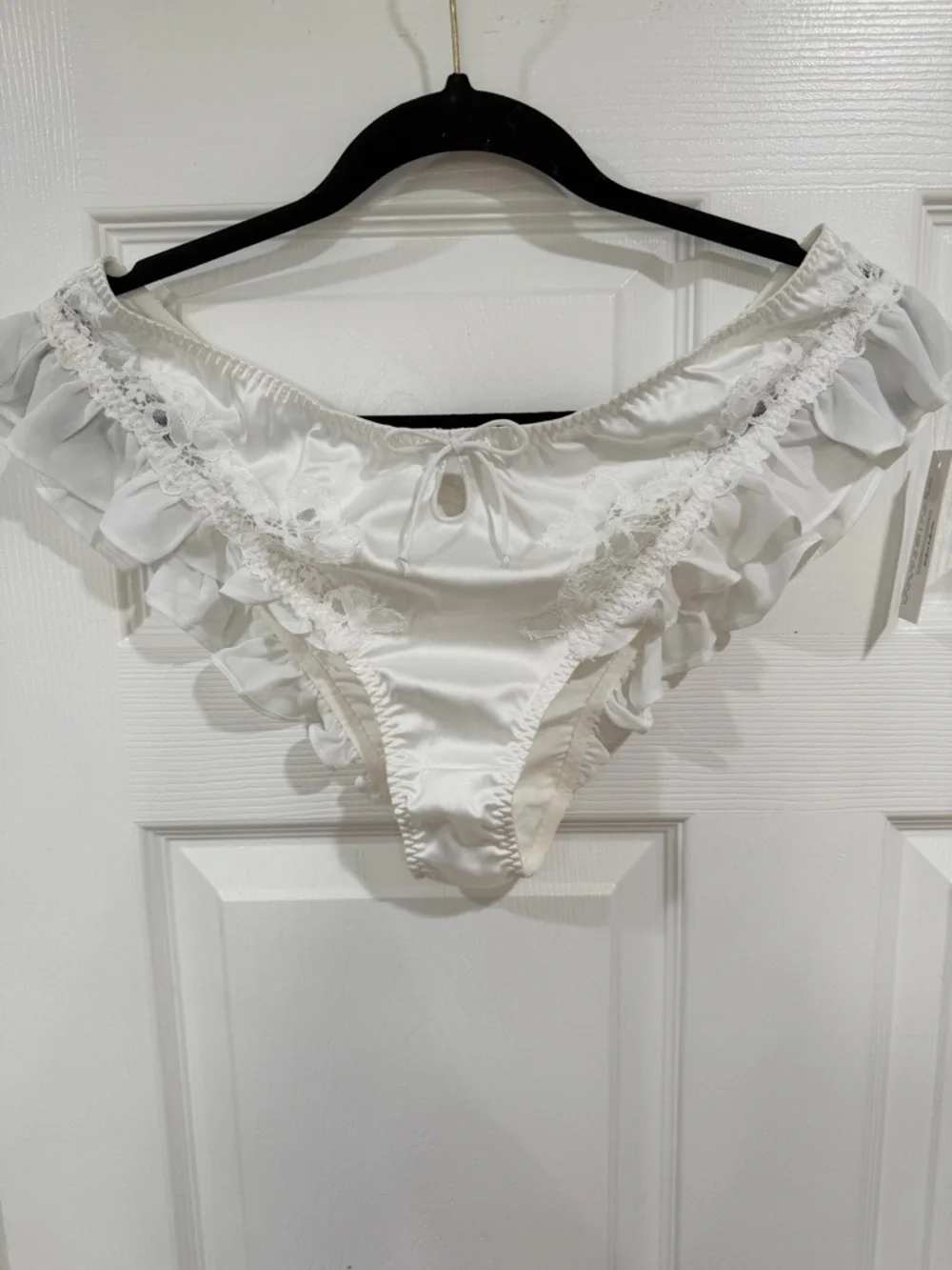 For Love And Lemons NWT Butterfly Lace Ruffle Bralette and Panty Set Size XL - Picture 6 of 9
